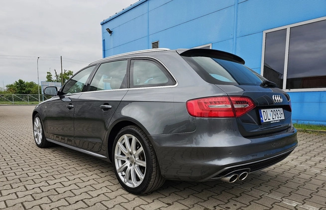 Audi A4 cena 54999 przebieg: 233000, rok produkcji 2015 z Wyszogród małe 529